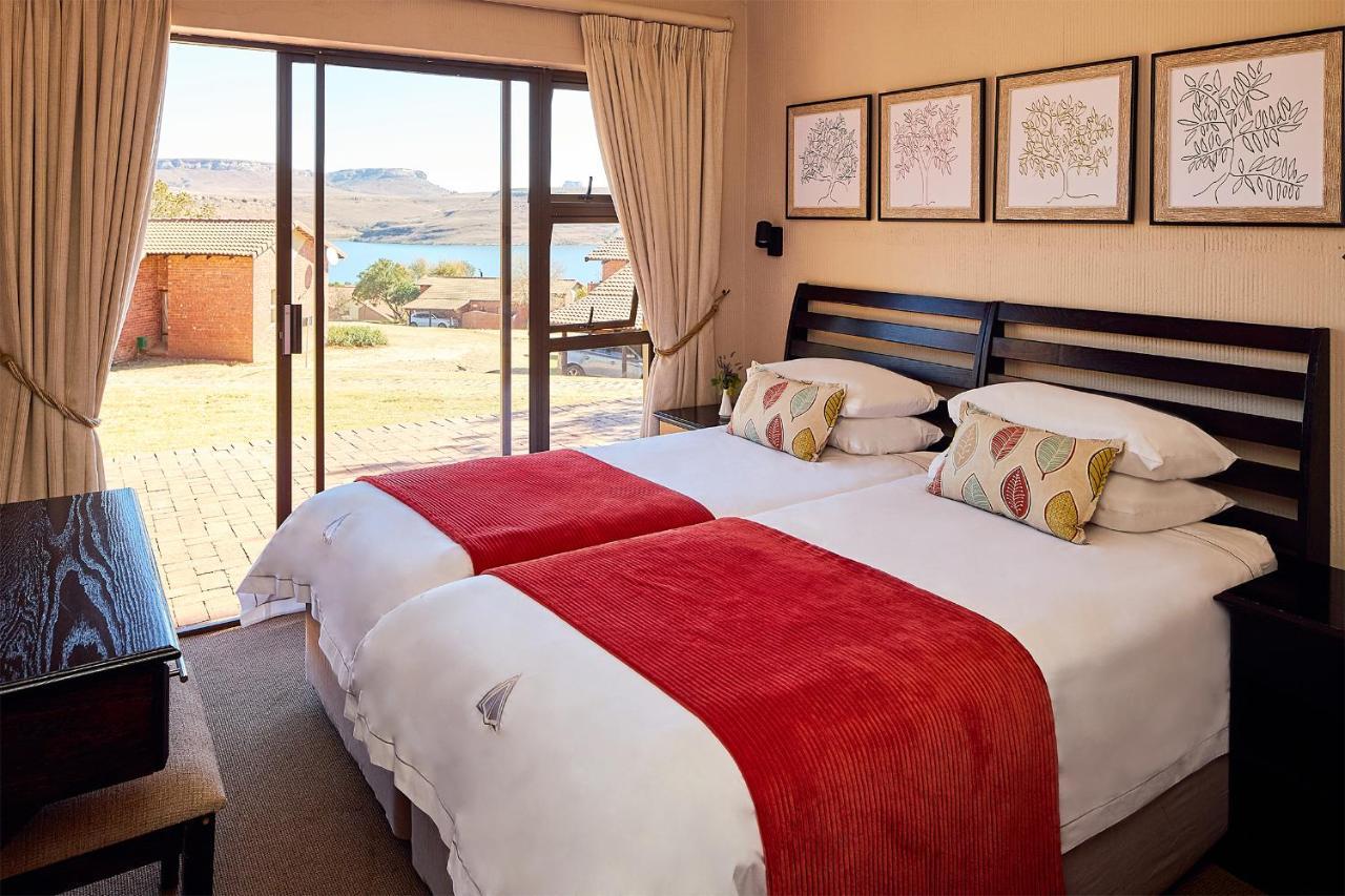 First Group Qwantani Hotell Harrismith Exteriör bild
