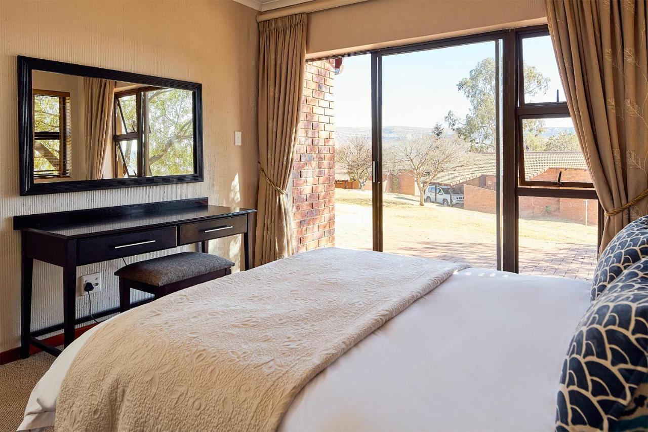 First Group Qwantani Hotell Harrismith Exteriör bild