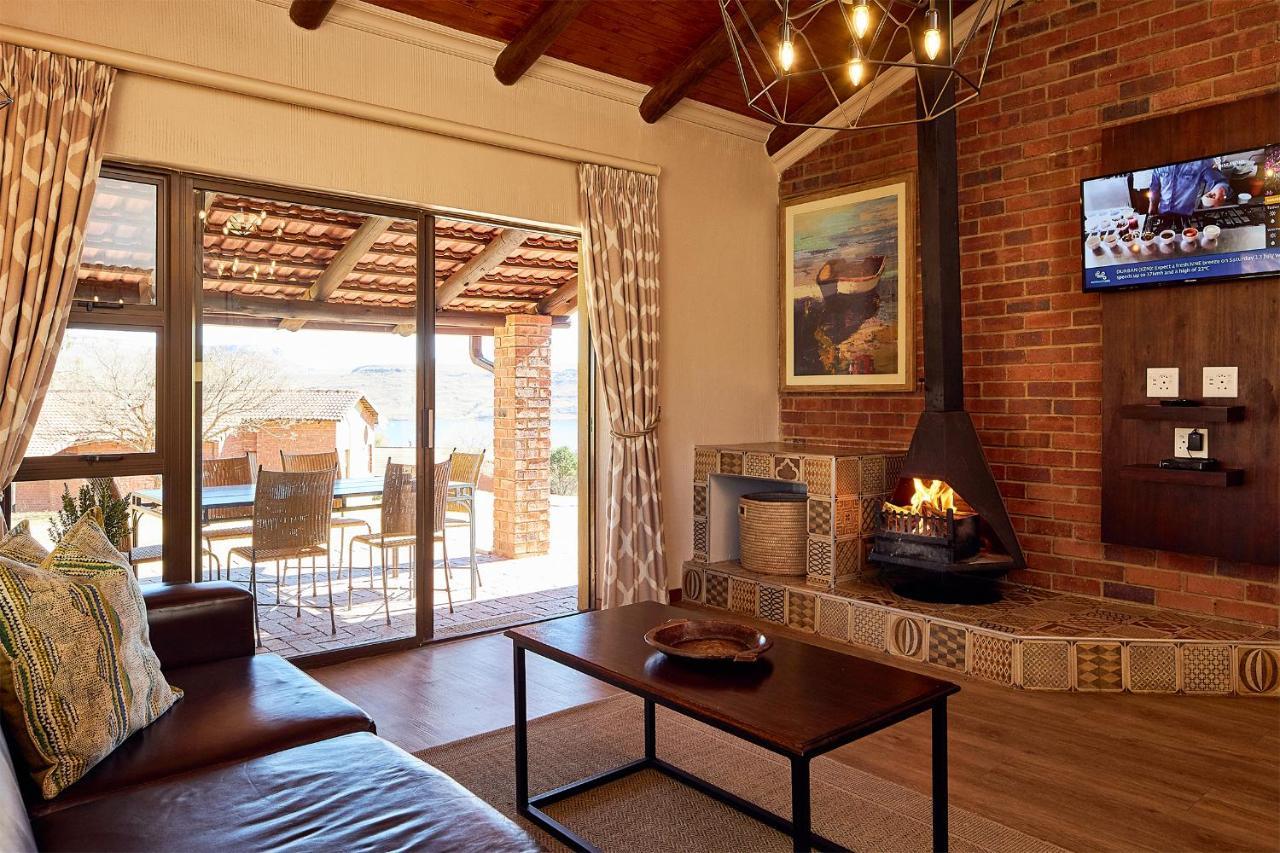 First Group Qwantani Hotell Harrismith Exteriör bild