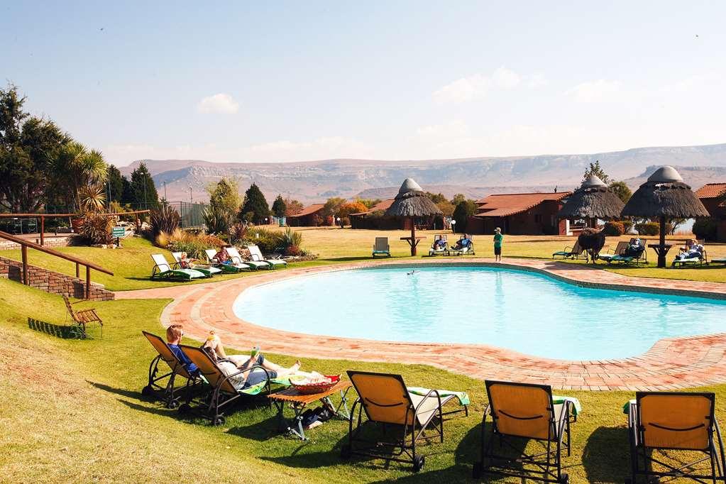 First Group Qwantani Hotell Harrismith Exteriör bild