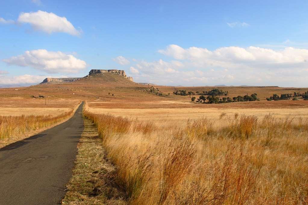 First Group Qwantani Hotell Harrismith Exteriör bild