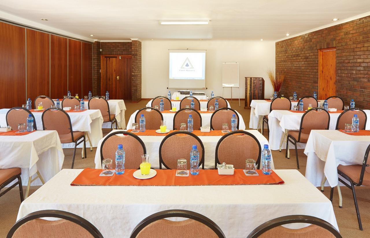 First Group Qwantani Hotell Harrismith Exteriör bild