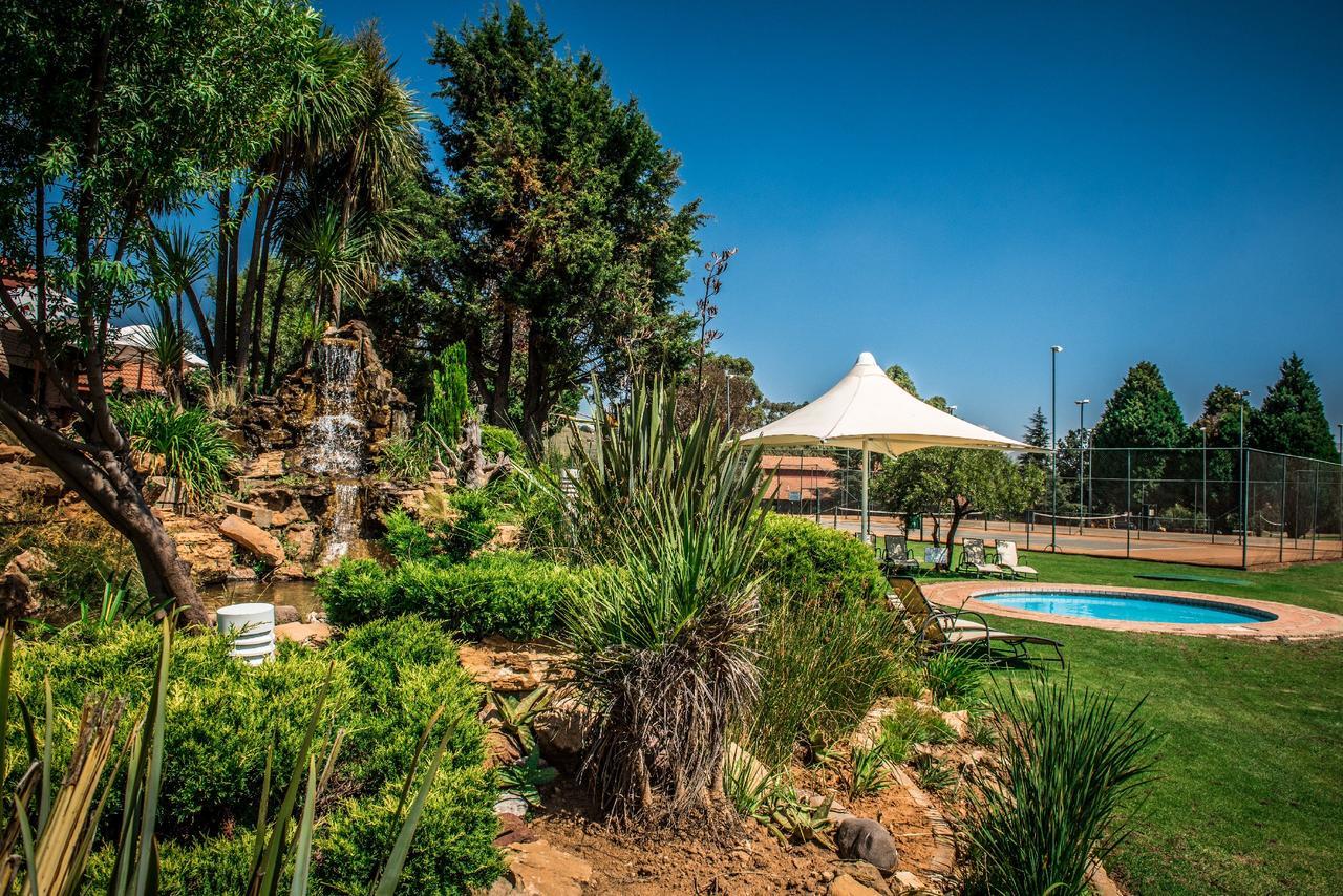 First Group Qwantani Hotell Harrismith Exteriör bild