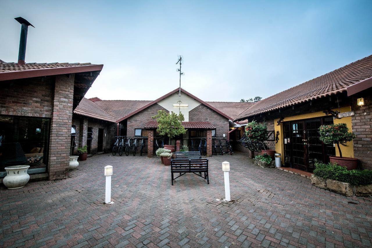 First Group Qwantani Hotell Harrismith Exteriör bild