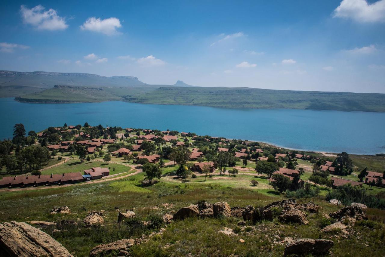 First Group Qwantani Hotell Harrismith Exteriör bild