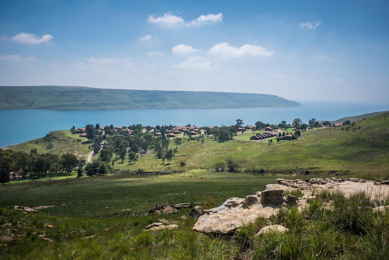 First Group Qwantani Hotell Harrismith Exteriör bild