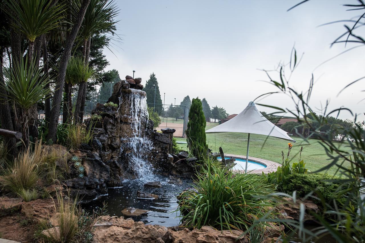 First Group Qwantani Hotell Harrismith Exteriör bild