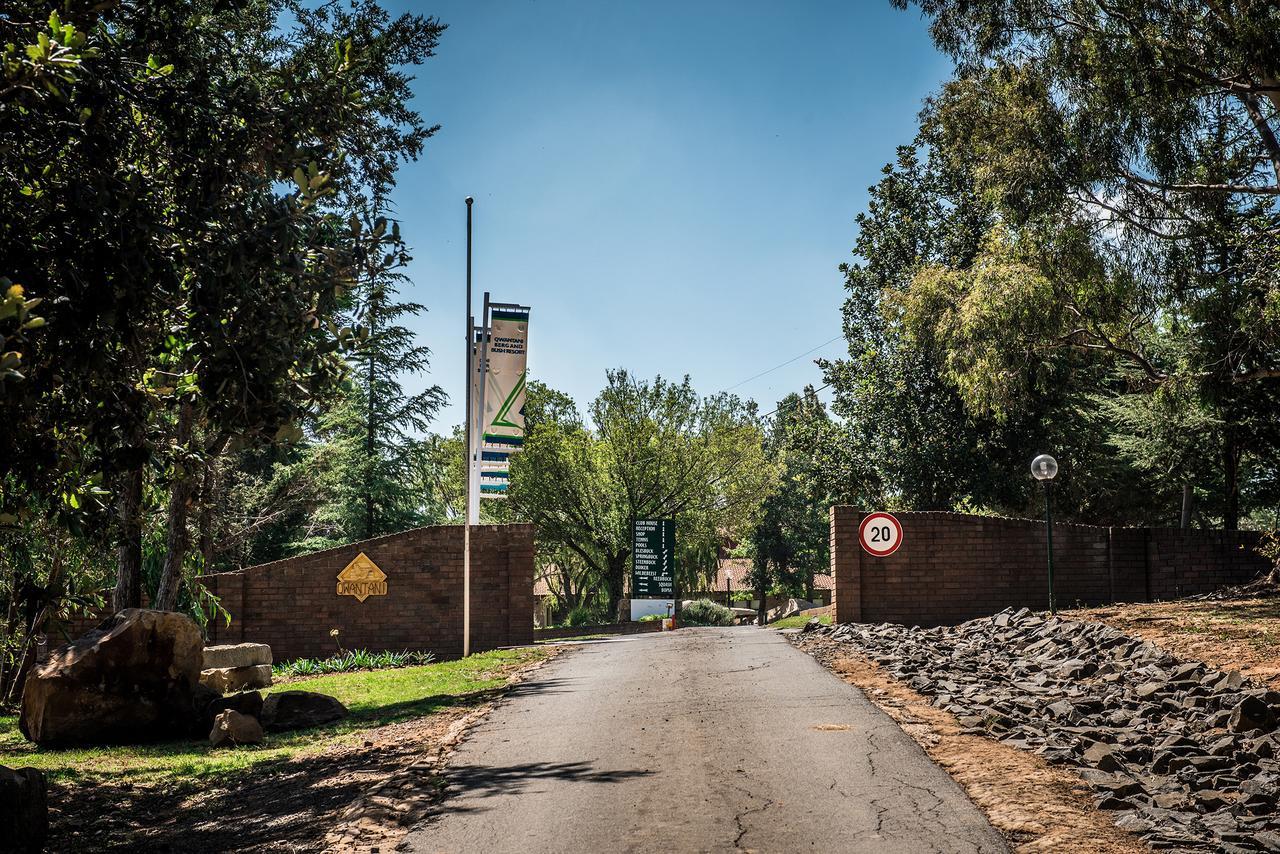 First Group Qwantani Hotell Harrismith Exteriör bild
